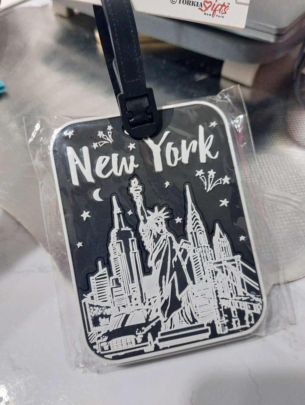 NEW YORK LANDSCAPE NY LUGGAGE TAGS FASHIONABLE PRACTICAL VACATION